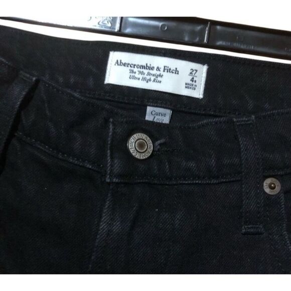 367. Abercrombie & Fitch curve love 90’s straight Ultra High Rise Jeans 4/27 - Picture 2 of 3